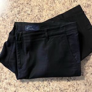 Gap Slim Cropped Chino Pants in Black